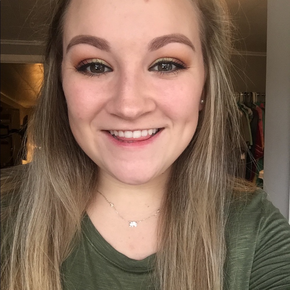 Meet your Posher, Syerra